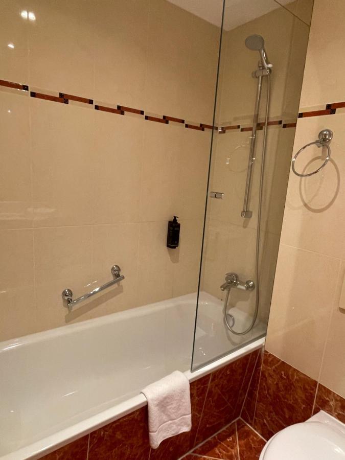 Hotel Chateau Kurfuerstendamm Berlin Bagian luar foto