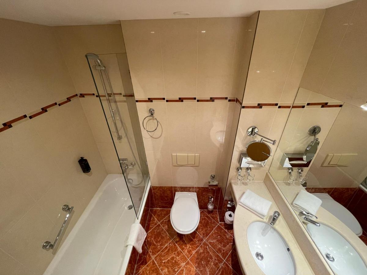 Hotel Chateau Kurfuerstendamm Berlin Bagian luar foto