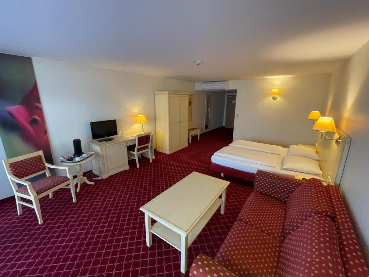 Hotel Chateau Kurfuerstendamm Berlin Bagian luar foto