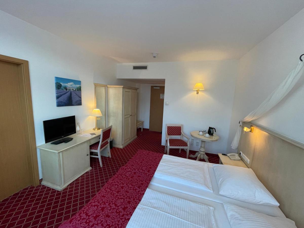 Hotel Chateau Kurfuerstendamm Berlin Bagian luar foto